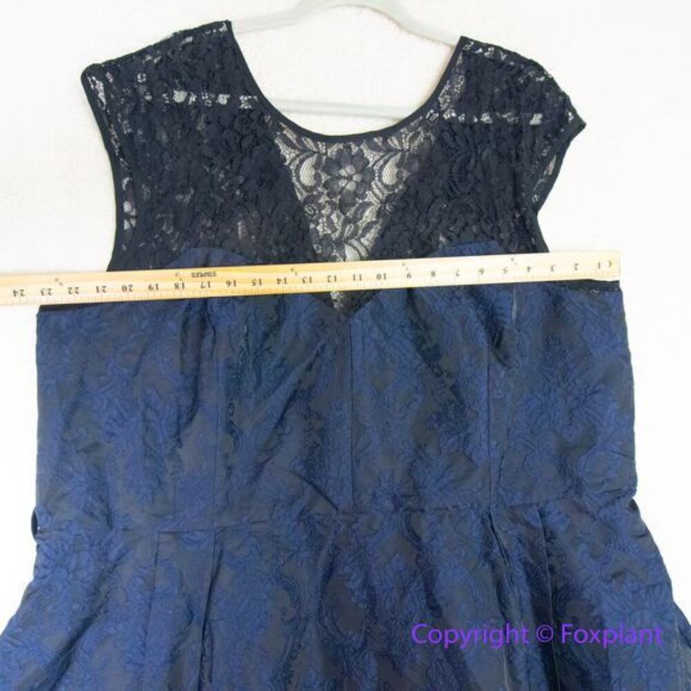 New! City Chic Ornate Dress in black lace and navy jacquard, plus size 24 - Picture 10 of 16